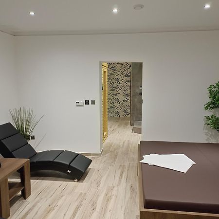 Penzion A Wellness - Jilan, Naves Svobody 39, Оломоуц Екстериор снимка