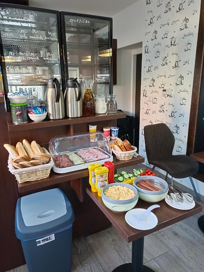 Penzion A Wellness - Jilan, Naves Svobody 39, Оломоуц Екстериор снимка