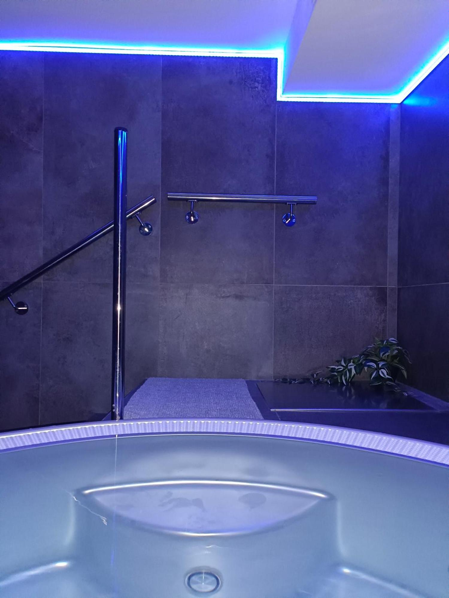 Penzion A Wellness - Jilan, Naves Svobody 39, Оломоуц Екстериор снимка
